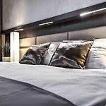 Volcano Hotel Praag