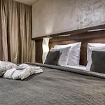 Volcano Hotel 4*