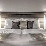 Hotel Volcano 4*